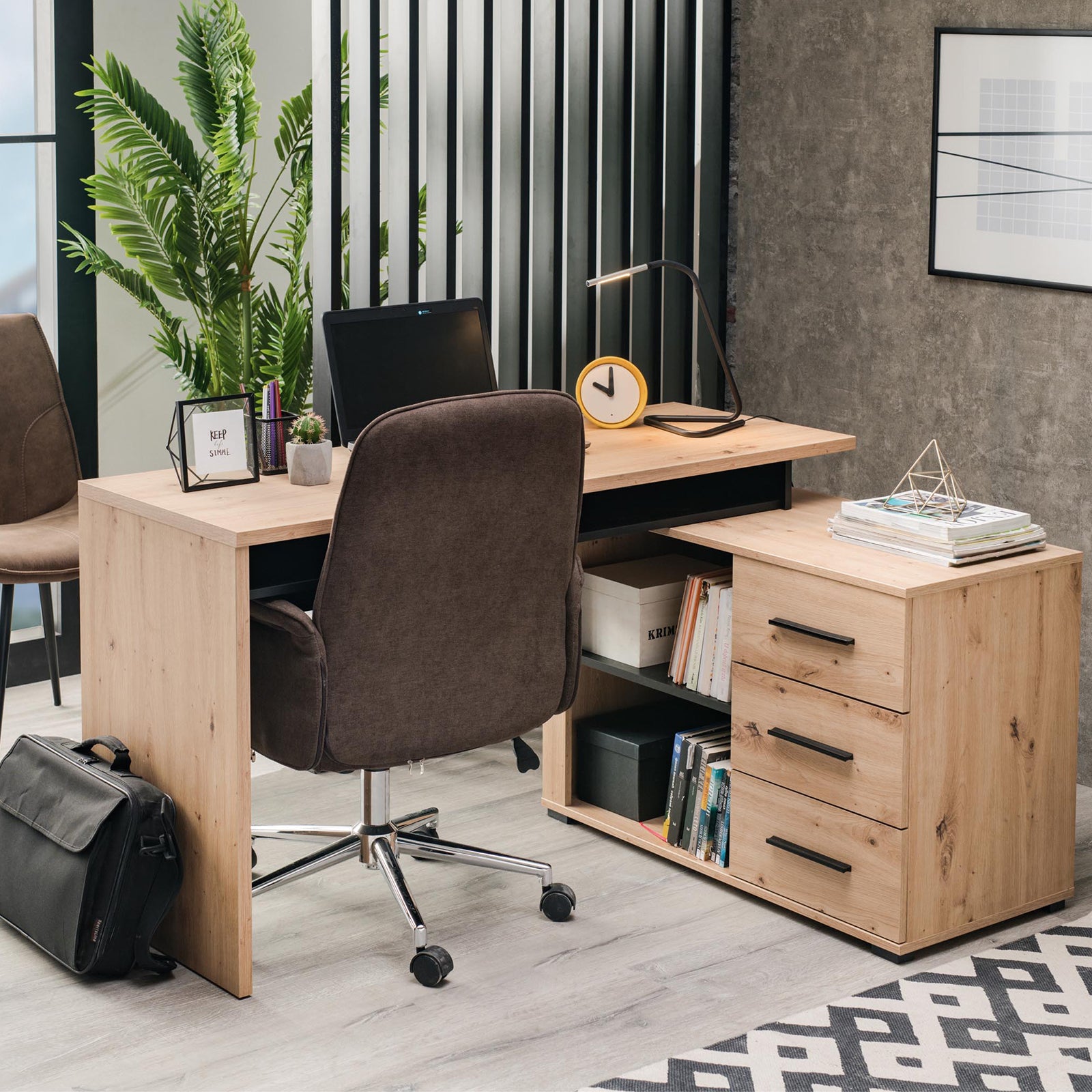 Scrivania angolare da ufficio e cameretta con cassettiera 140 cm